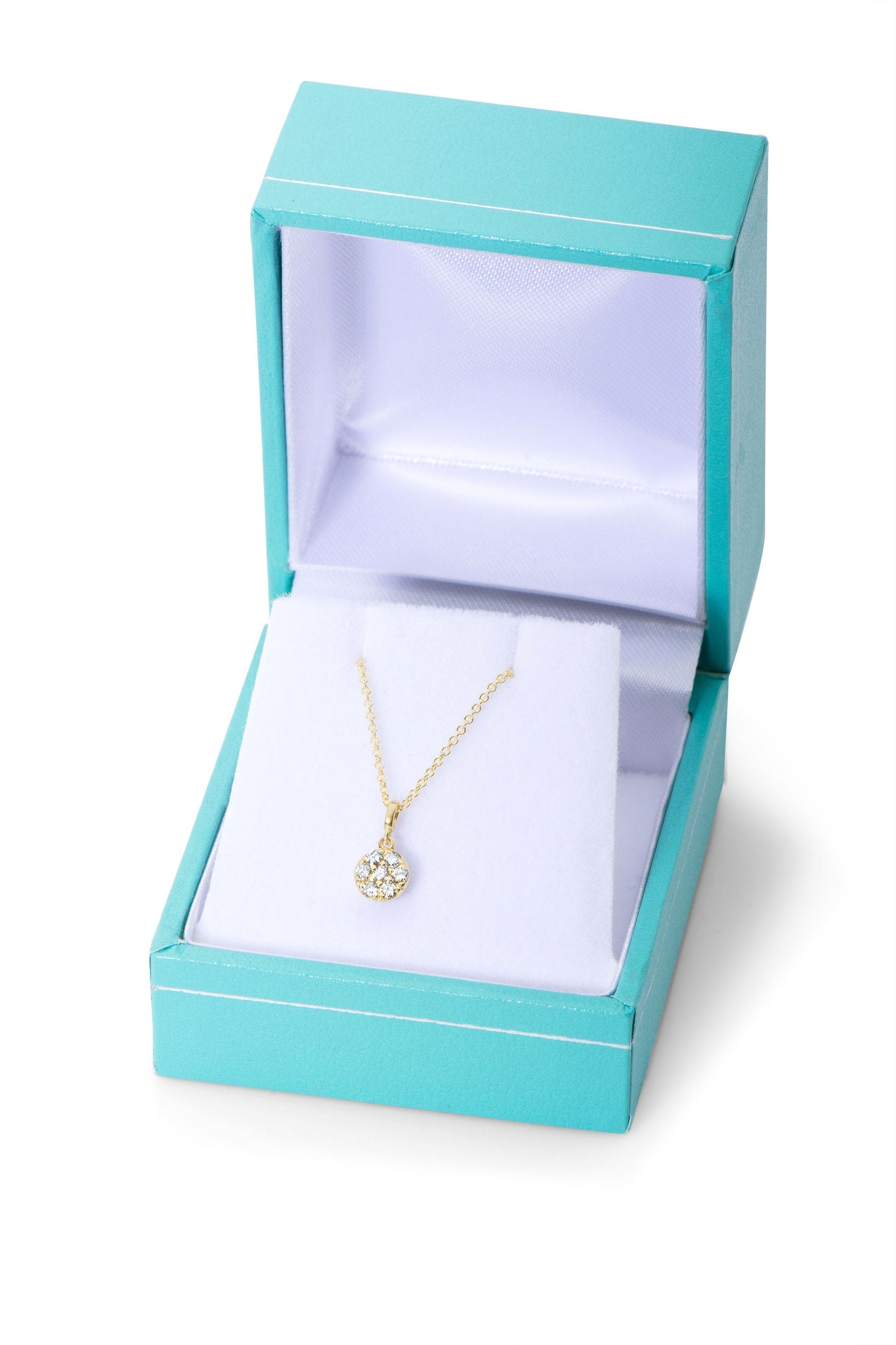 14k Gold Diamond Cluster Circle Necklace