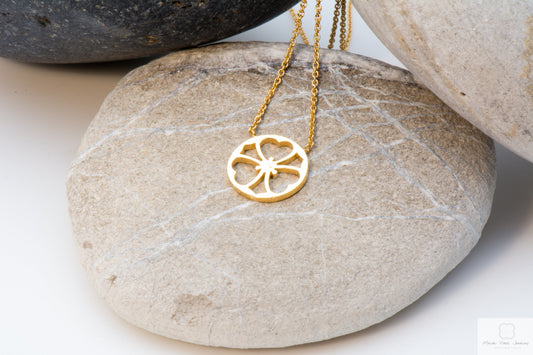 14k Gold Geometric Circle Necklace