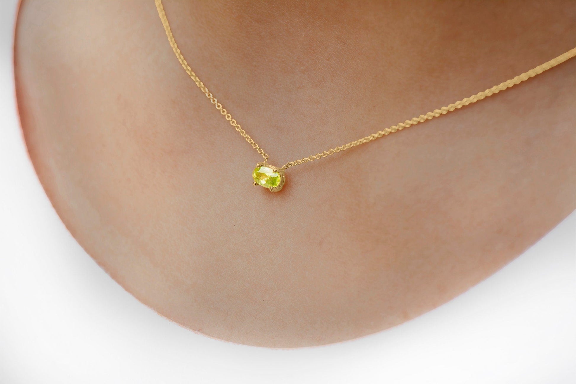 14k Gold Green Oval Peridot Necklace