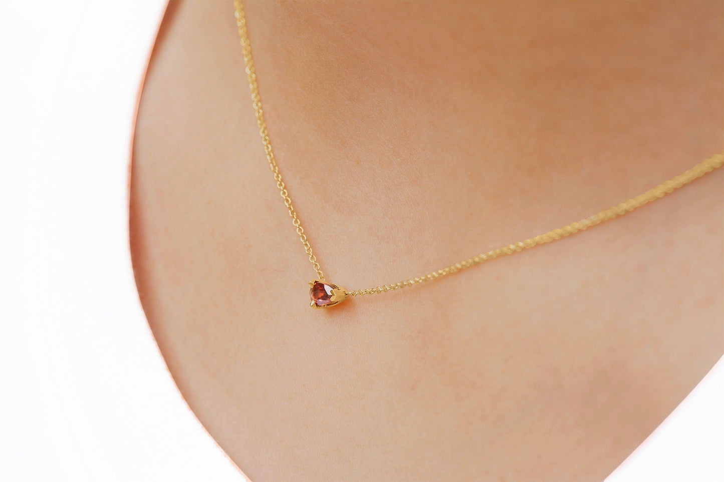 14k Gold Pear Shape Garnet Necklace