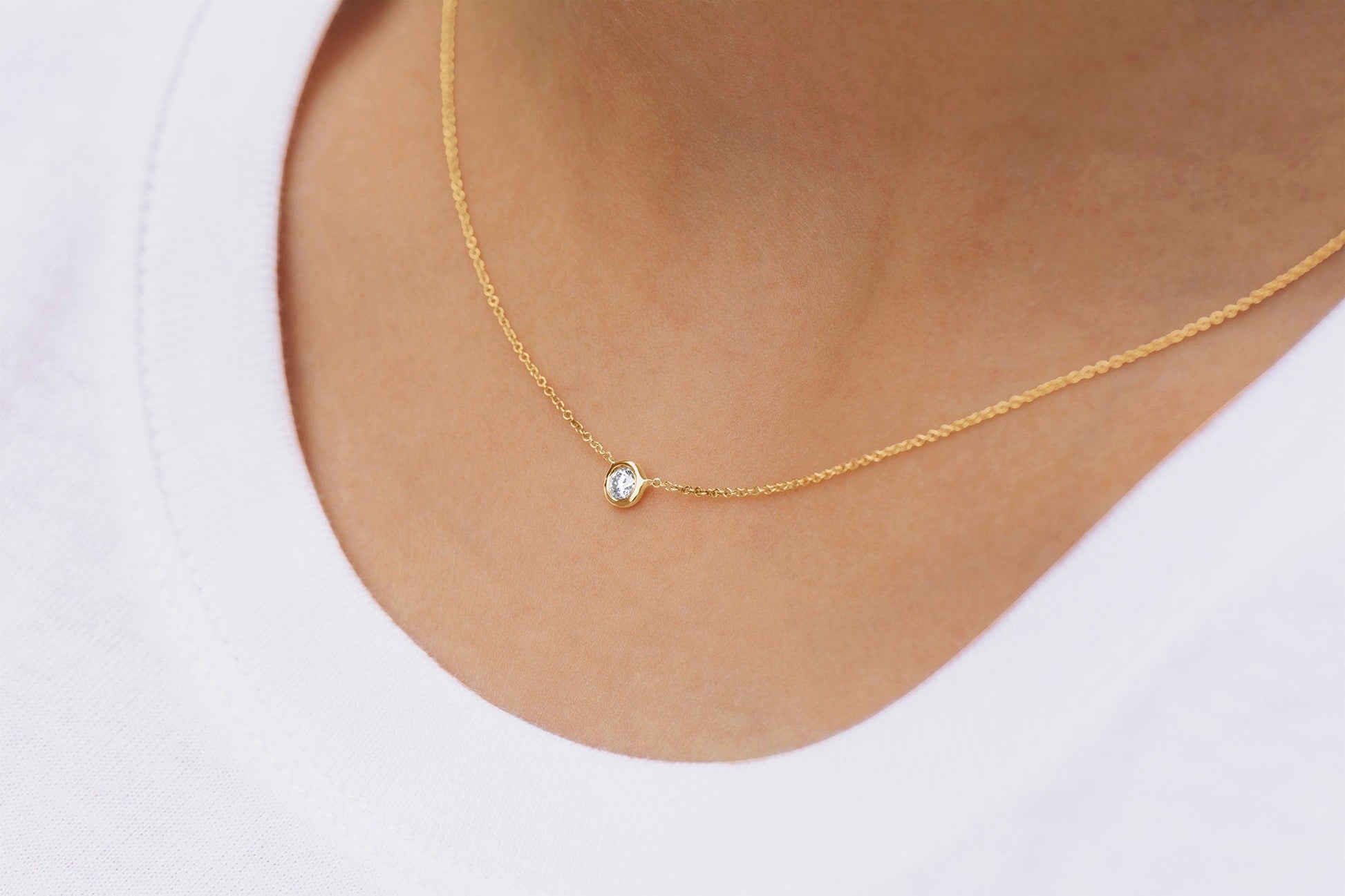 14k Gold Solitaire Diamond Necklace .10ct.
