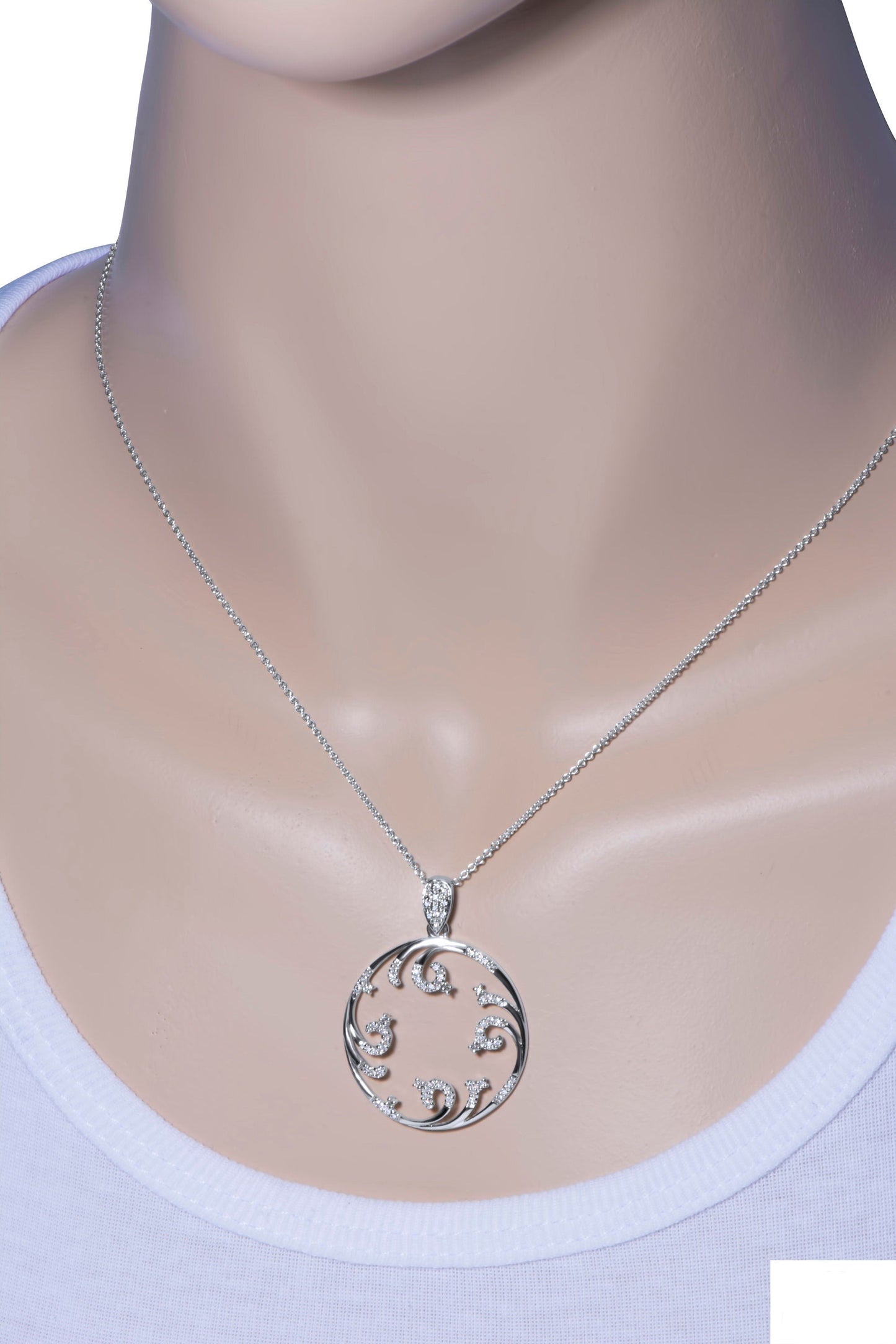 14k Large Diamond Circle Necklace